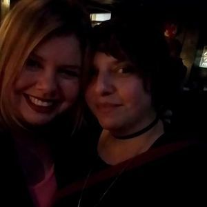 Meet your Posher, Carrie